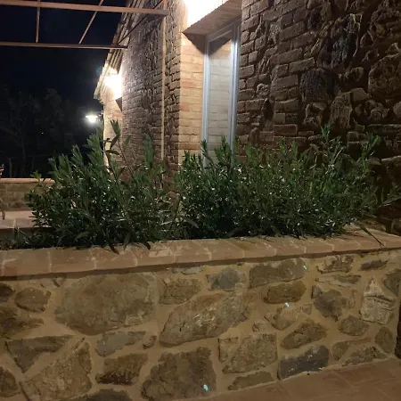 Resort Cordella In Valdorcia Truffle And Olive Oil Montalcino