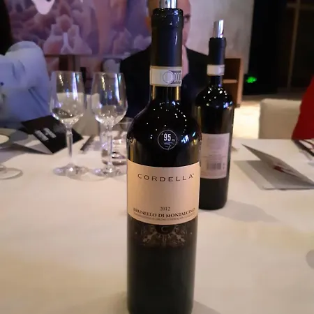 Cordella In Valdorcia Truffle And Olive Oil Resort Montalcino